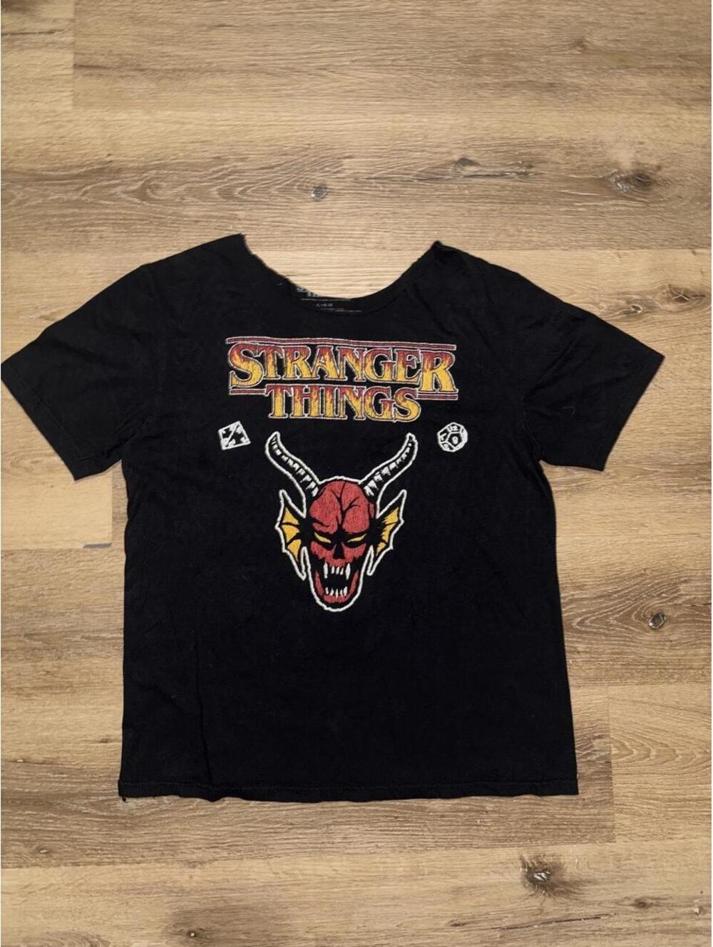 Stranger Things Hellfire Club Distressed Graphic T-Shirt Black Large
